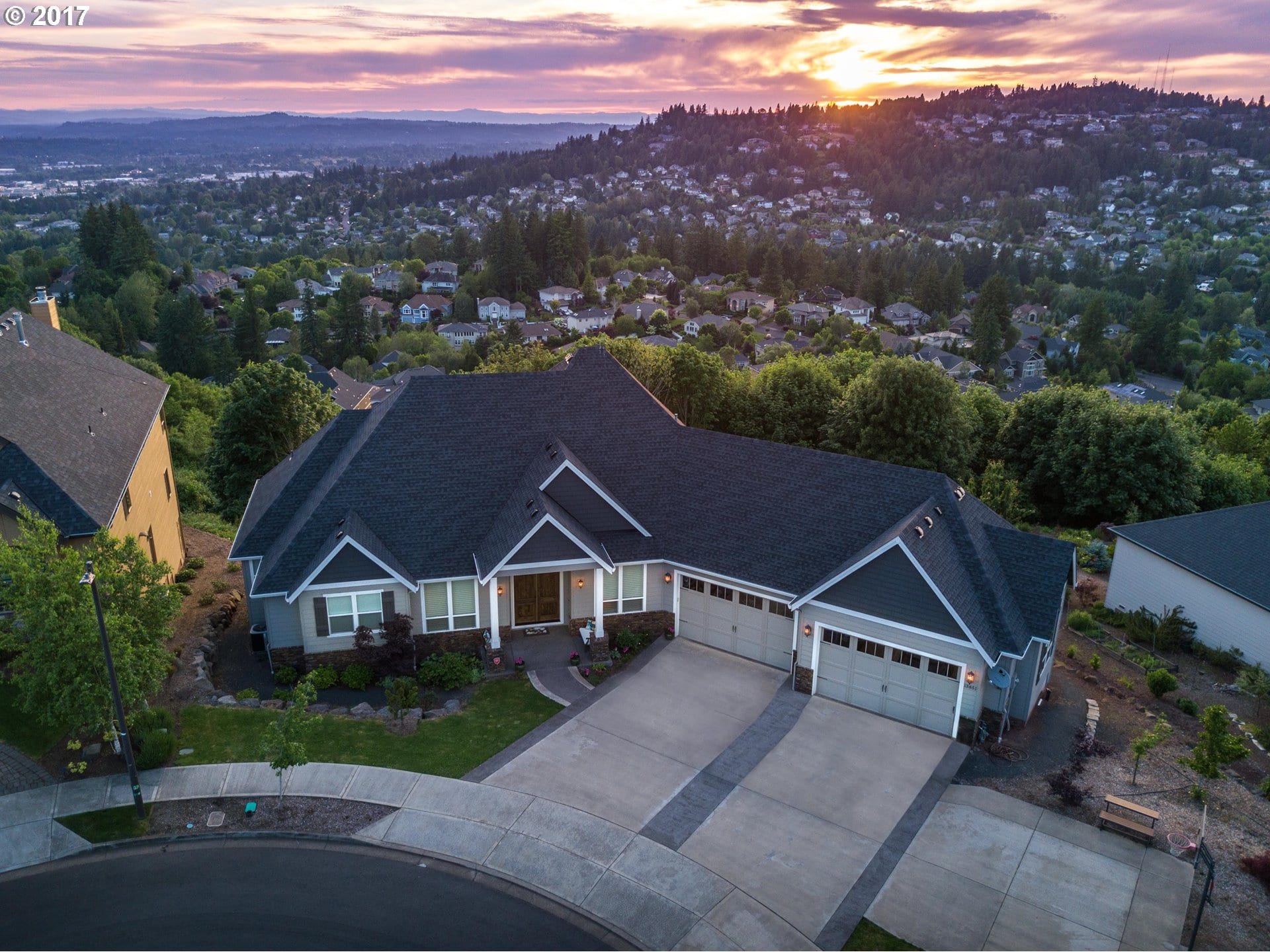 Luxury Homes at Sunset - Portland, OR - Terrie Cox, RE/MAX Equity Group